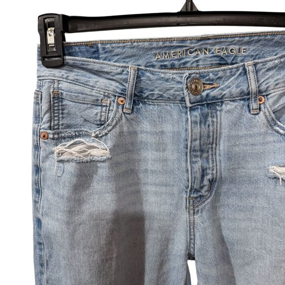 American Eagle Distressed Light Wash tomgirl Jeans Womens Size 2 Denim Casual We - Picture 4 of 10